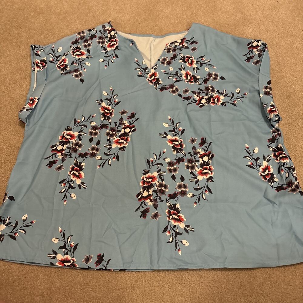 SHEIN Curve 2XL Blue with Florals Women’s Top